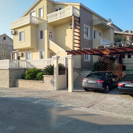 Apartments Sandra Tivat Exterior foto