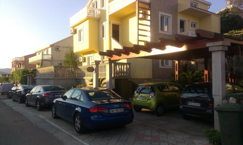 Apartments Sandra Tivat Exterior foto