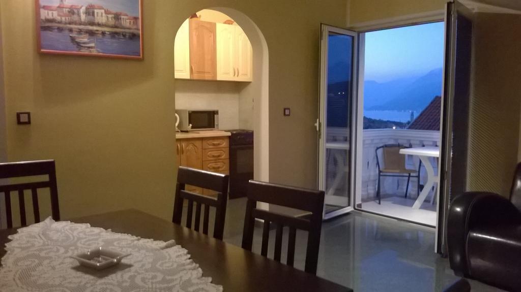 Apartments Sandra Tivat Exterior foto