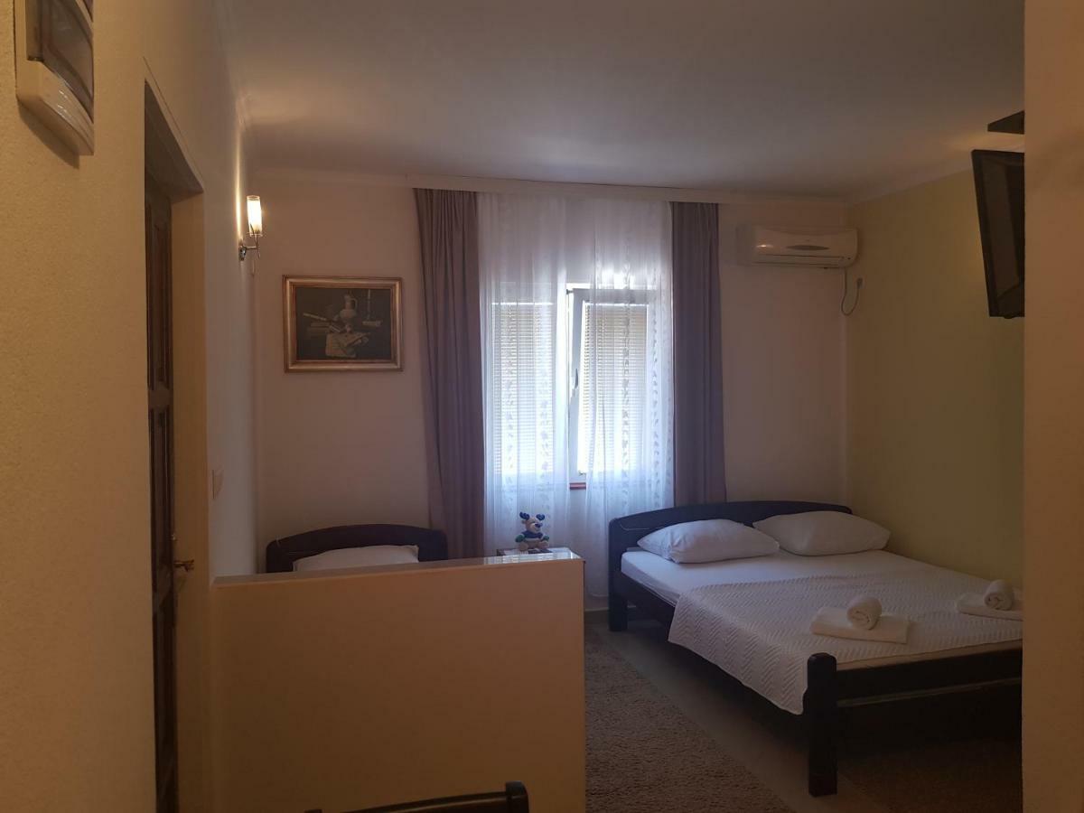 Apartments Sandra Tivat Exterior foto